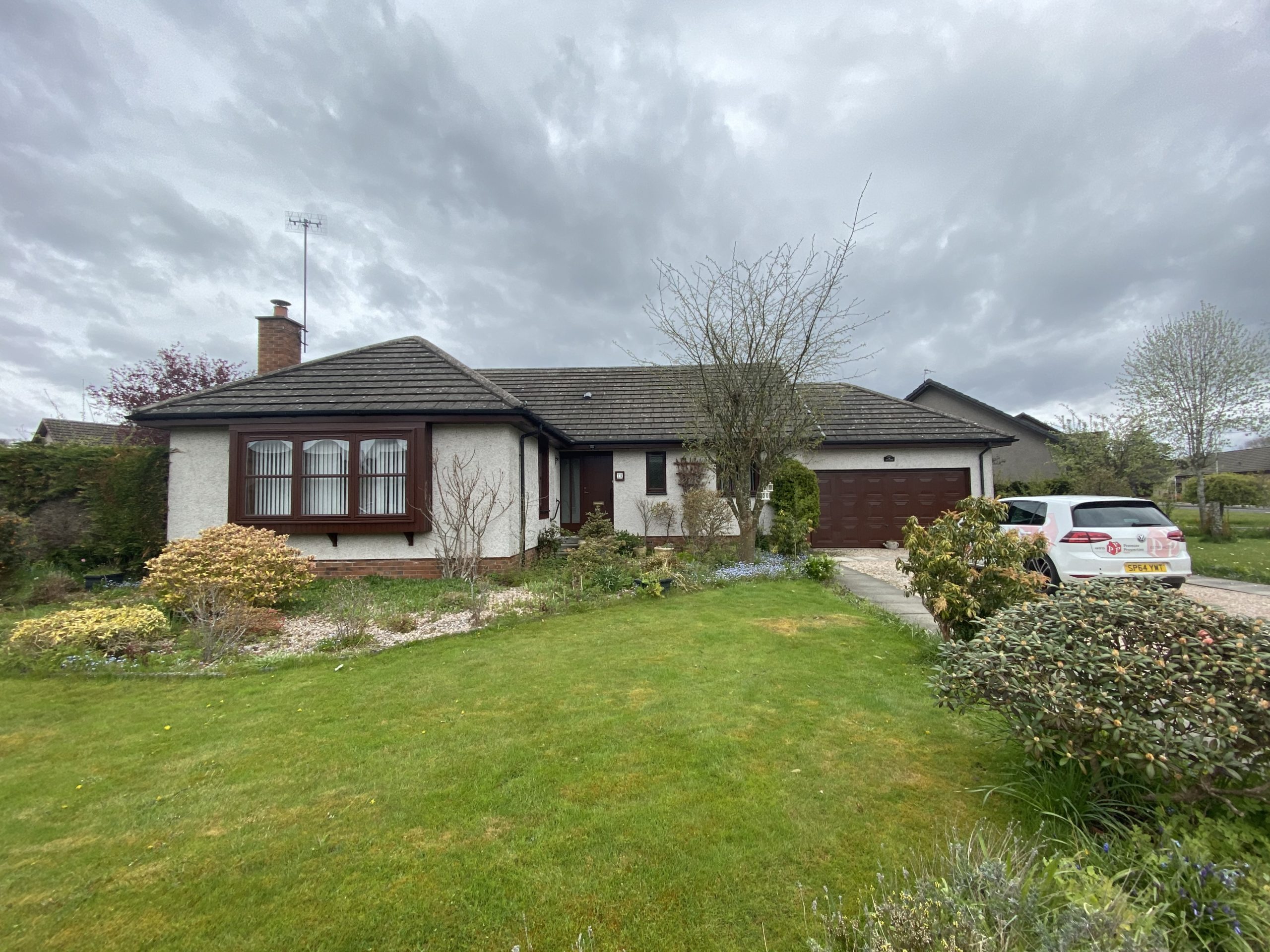 3 Bed Detached Bungalow – Hatton Road, Luncarty