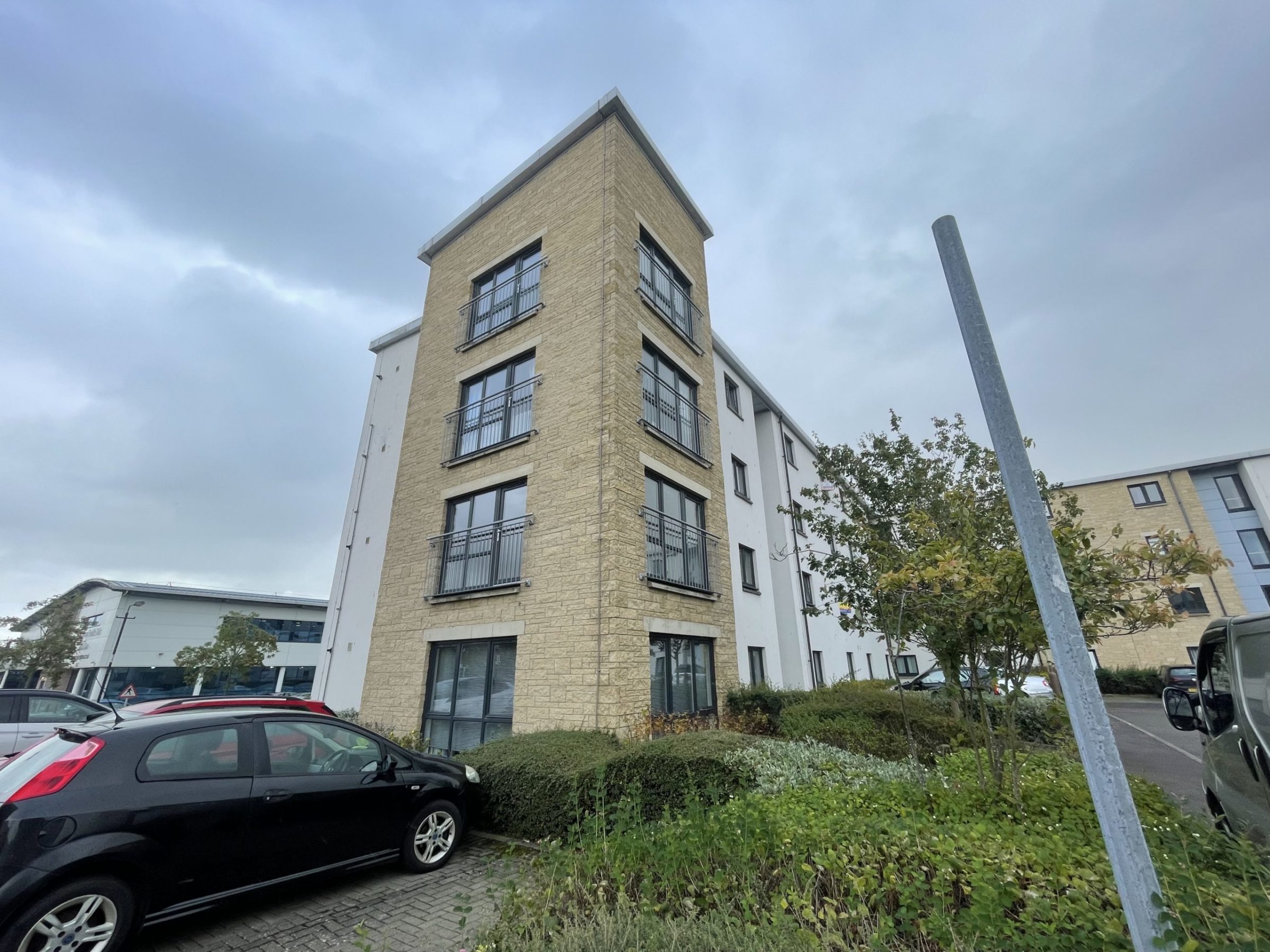 2 Bed 1st Floor Flat – Monart Road, Perth