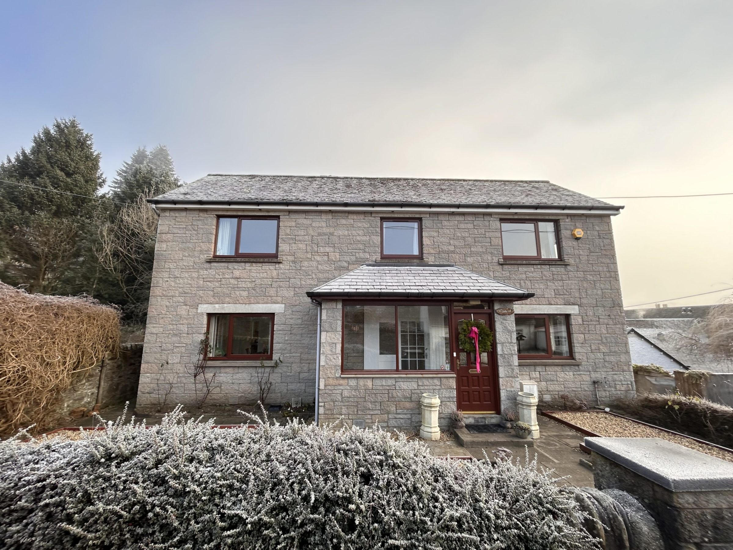 3 Bed Detached House – Larchwood Road, Pitlochry