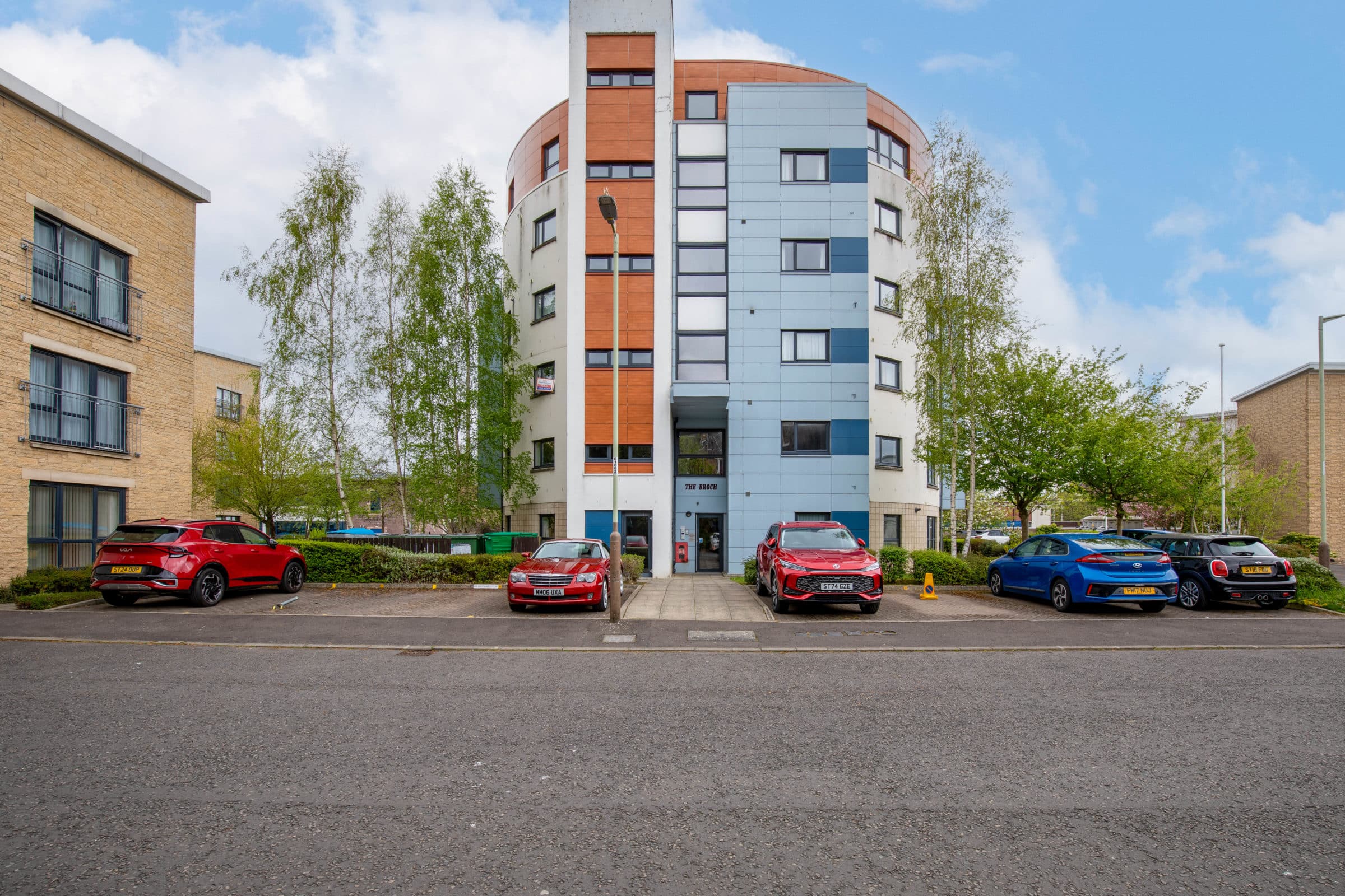 2 Bedroom, First Floor Apartment -14 Monart Road, Perth PH1 5UQ