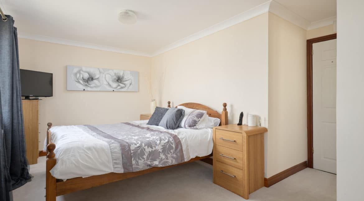 013-36GlenorchilView