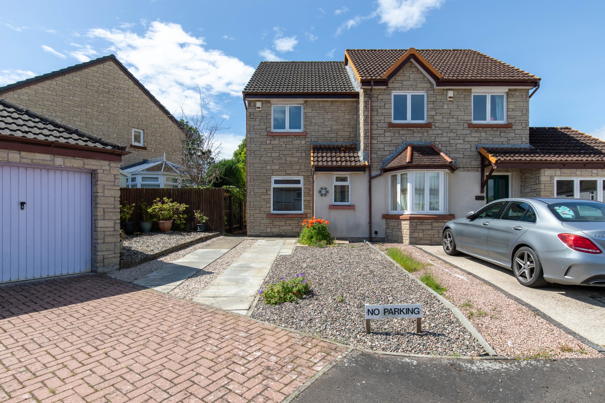 2 Bed Semi Detached House – 4 Raeburn Park, Perth, PH2 0ET