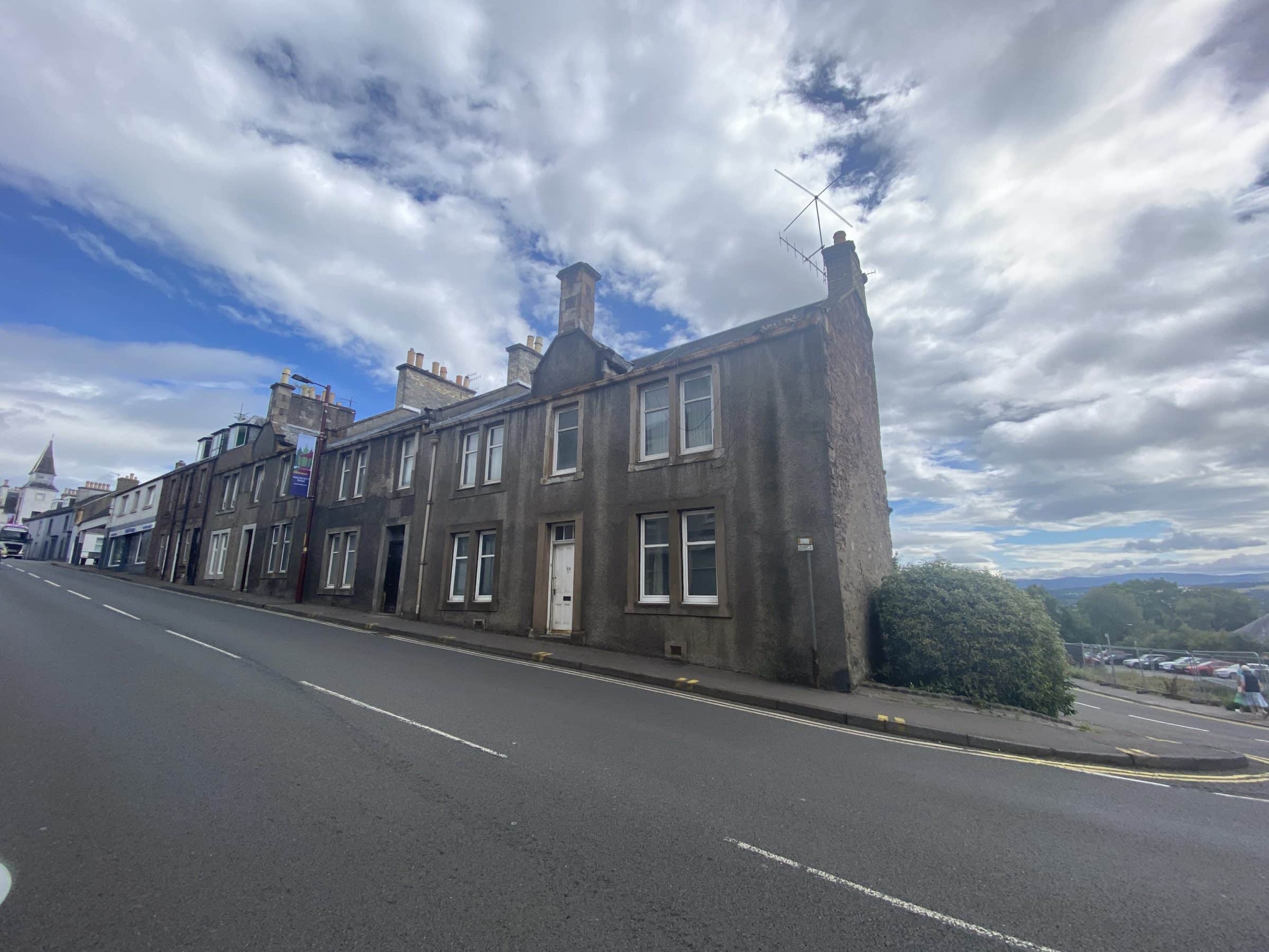 2 Bed Ground Floor Flat – East High Street, Crieff