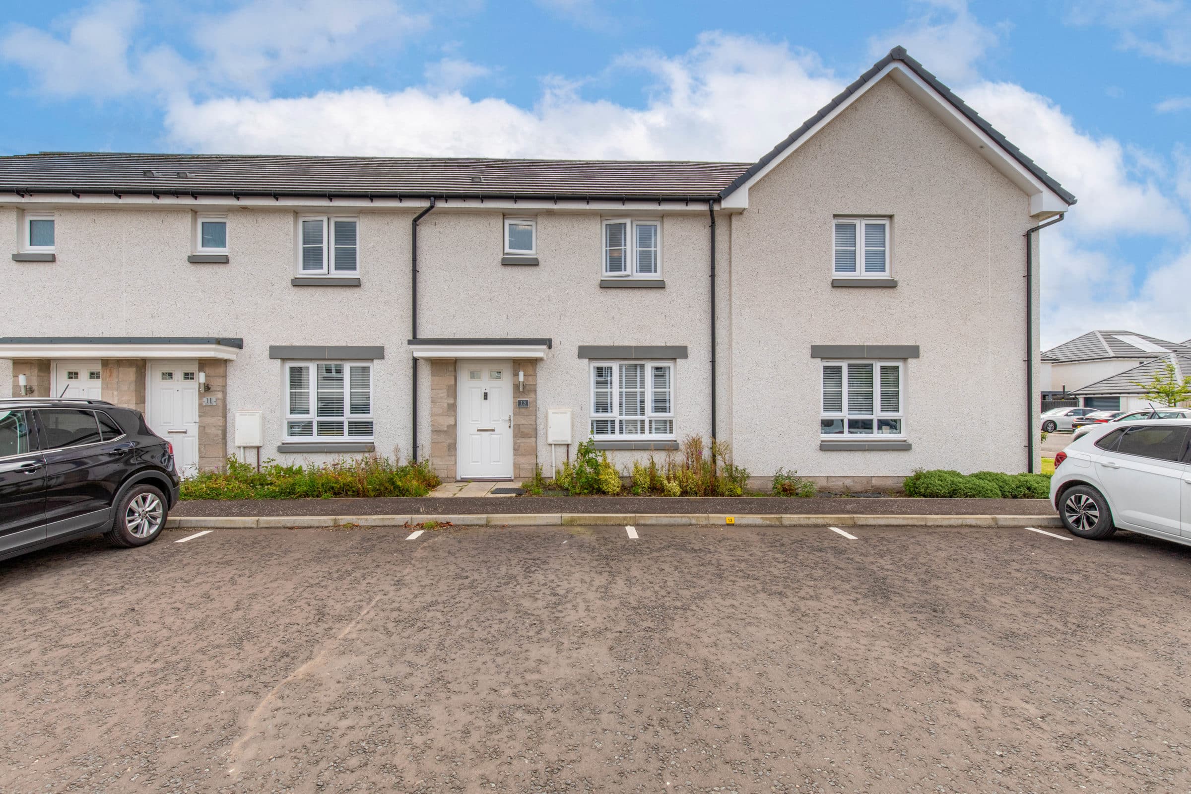 3 Bed Mid Terrace House – 13 Salers Way, Perth, PH1 3XP