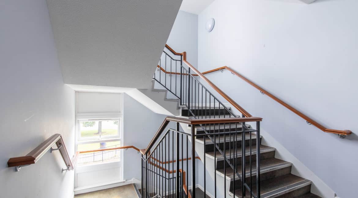 15 Vasart Court Perth-37