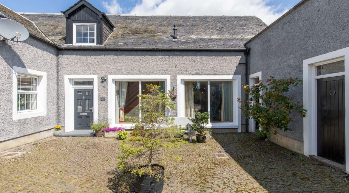 3 Taybank Stables, Errol-52