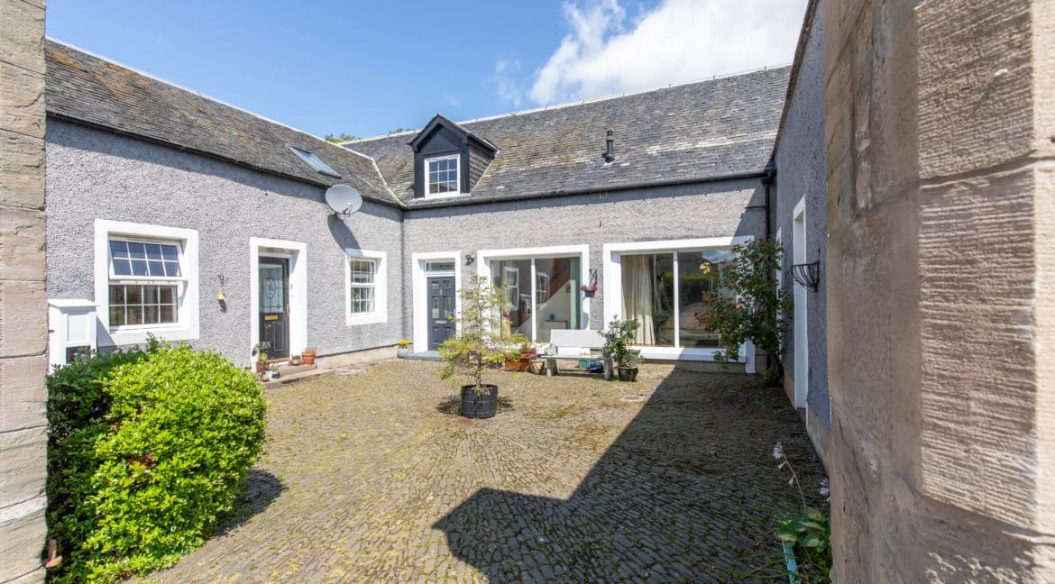 3 Taybank Stables, Errol-55