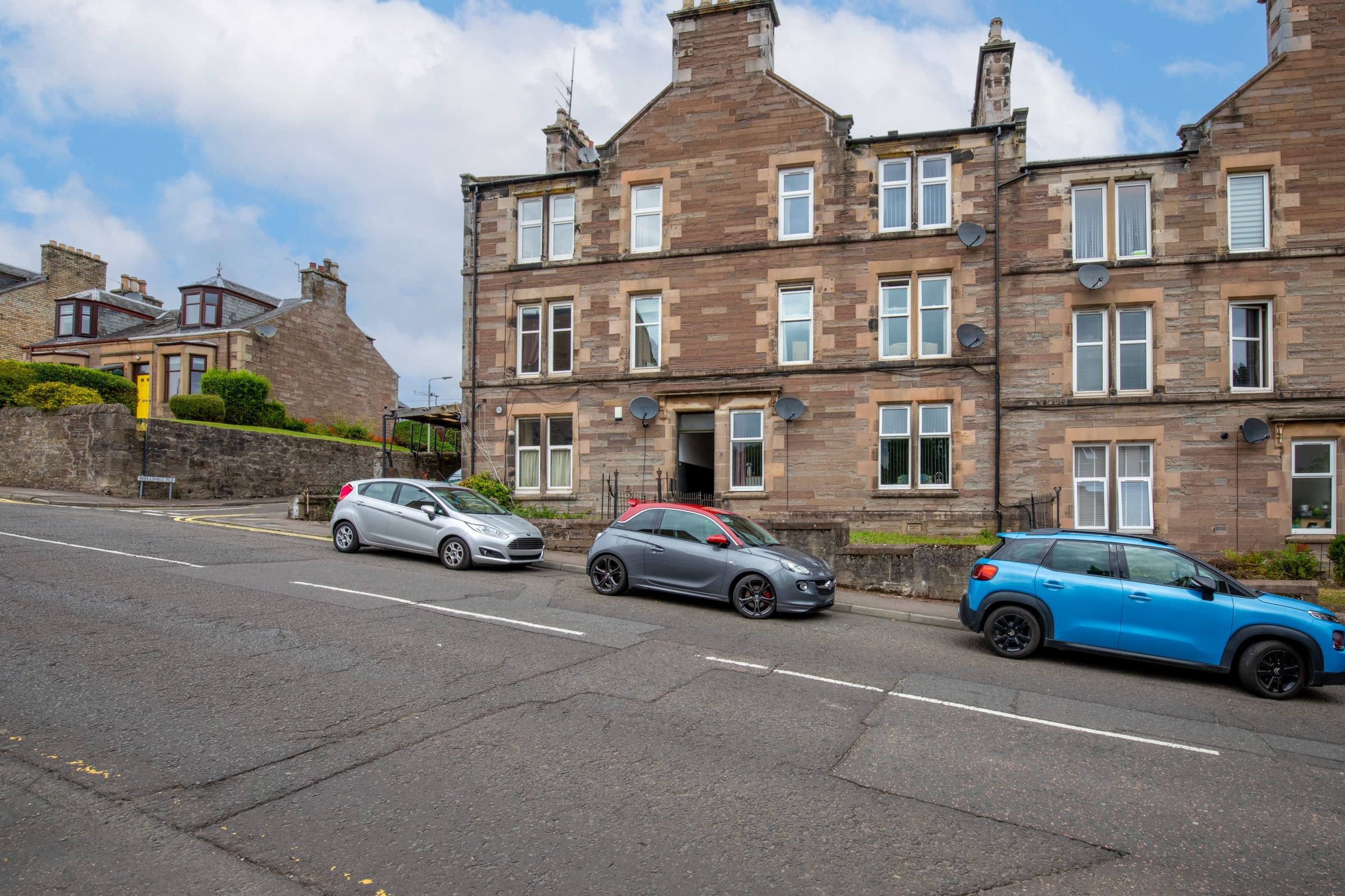 2 Bedroom Apartment- Flat 7 Rosario Terrace, 5 Jeanfield Road Perth, PH1 1PG