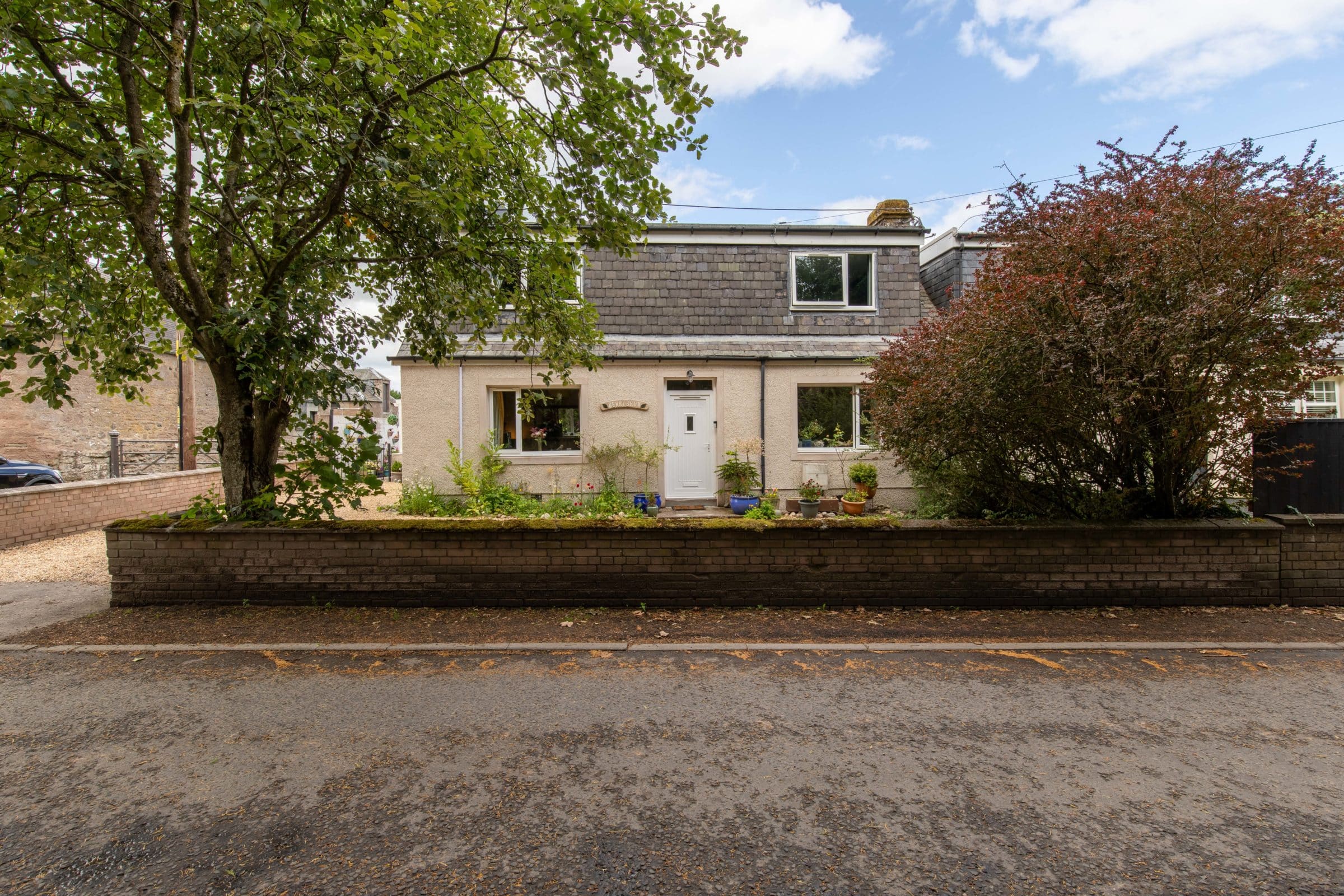 Berry Brow Cottage, Ruthvenfield, Perth, PH1 3JP