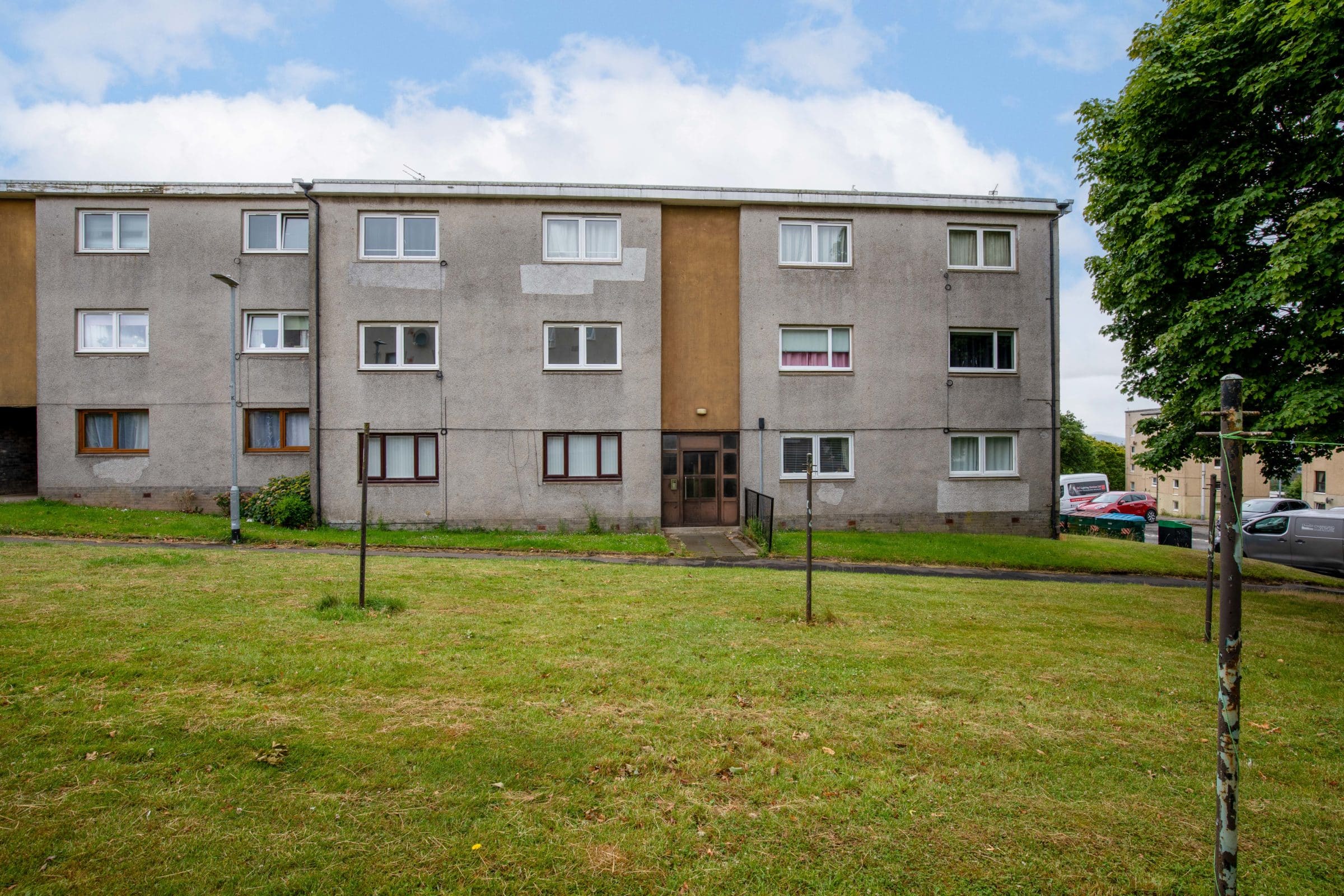 Two Bedroom, First Floor Flat – 80 Earn Crescent, Dundee, DD2 4BQ