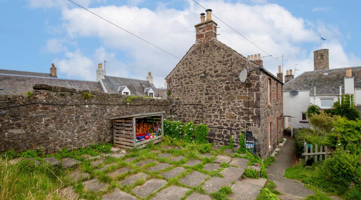 40 Main Street, Abernethy-38