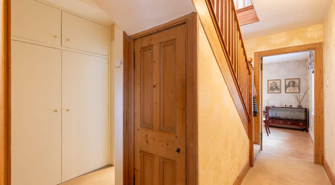 Strelitz Farmhouse Burrelton-18