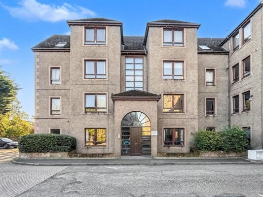 Dunkeld Road, Perth