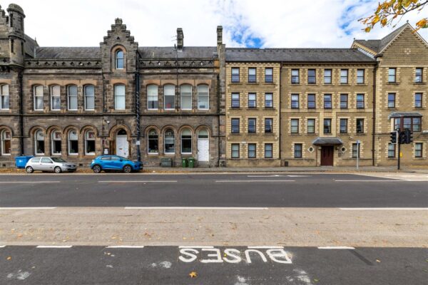 62 Tay Street, Perth