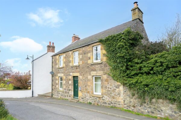 Main Street, Abernethy, Perth