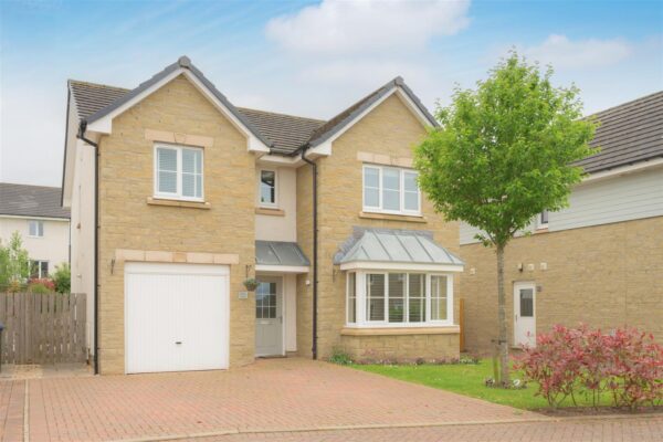 Eagle Avenue, Auchterarder