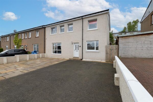 Dunsinane Drive, Perth, PH1 2DU