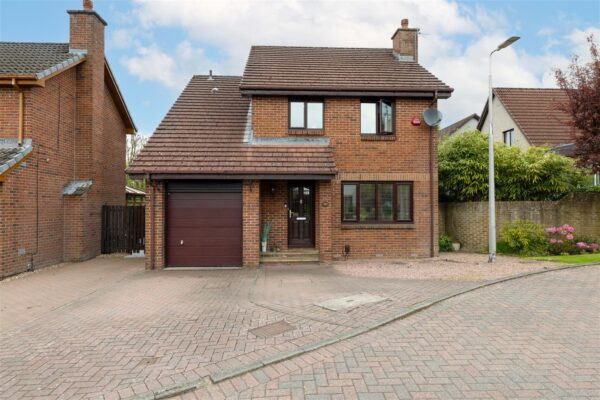 Lauder Crescent, Perth