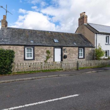Clarendon Terrace Balbeggie-1.jpg