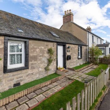 Clarendon Terrace Balbeggie-4.jpg