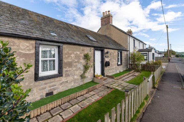 Clarendon Terrace, Balbeggie, Perth