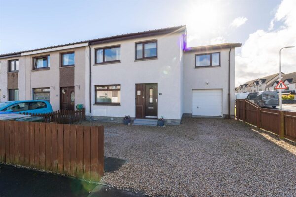 Muirmont Crescent, Bridge Of Earn, Perth