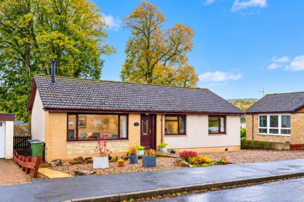Milton Crescent, Auchterarder